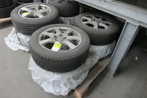 Set Bridgestone - winterbanden met velg