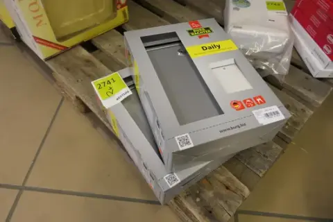 2x Daily letterbox
