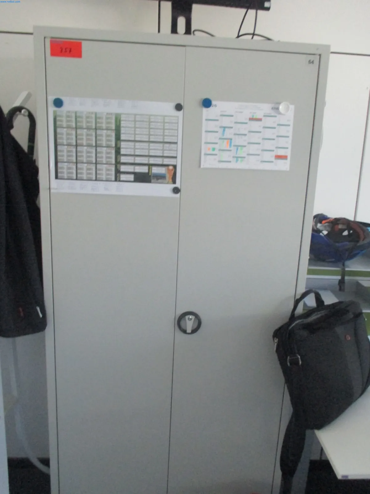 Armoire en tôle