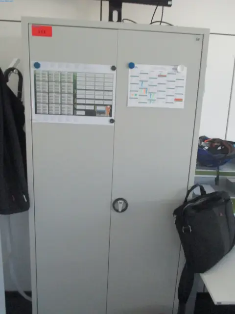 Armoire en tôle