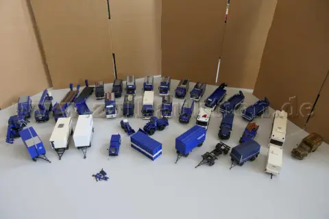 1 лот из 31 модели автомобилей THW, 1:87