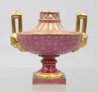 Small ornamental vase, Sevres, pink with gold decoration, minimally rubbed, around 1900, approx. H 10.5 cm