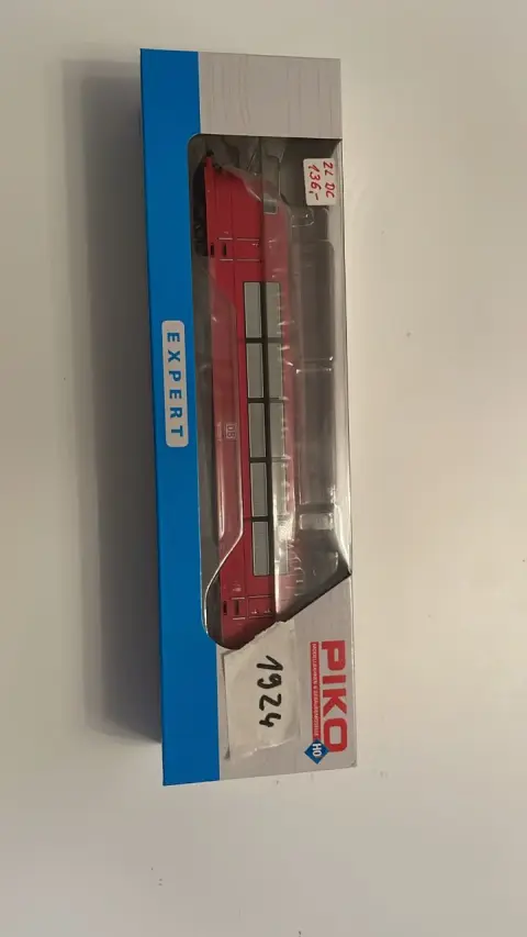 Elektrická lokomotiva (PIKO)