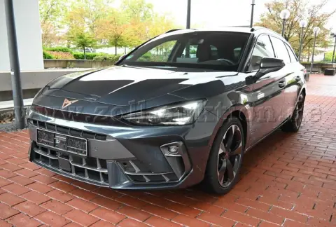 1 Cupra Leon SportsTourer 1.5 e-Hybrid mit Ahk