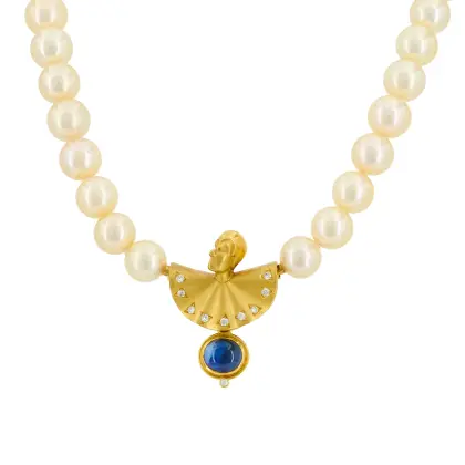 Pearl necklace with sapphire-diamond clasp 'Harlequin Tales'