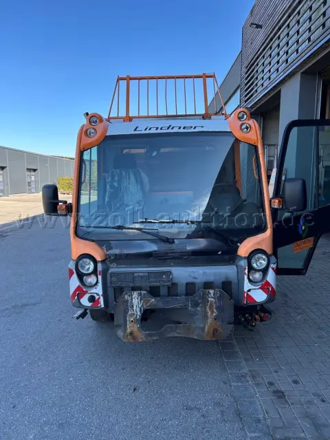 1 Lindner Unitrac 102 véhicule communal avec benne