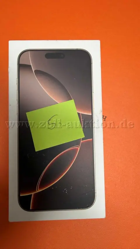 1 smartphone Apple iPhone 16 Pro Max 512 GB v barvě Desert Titanium