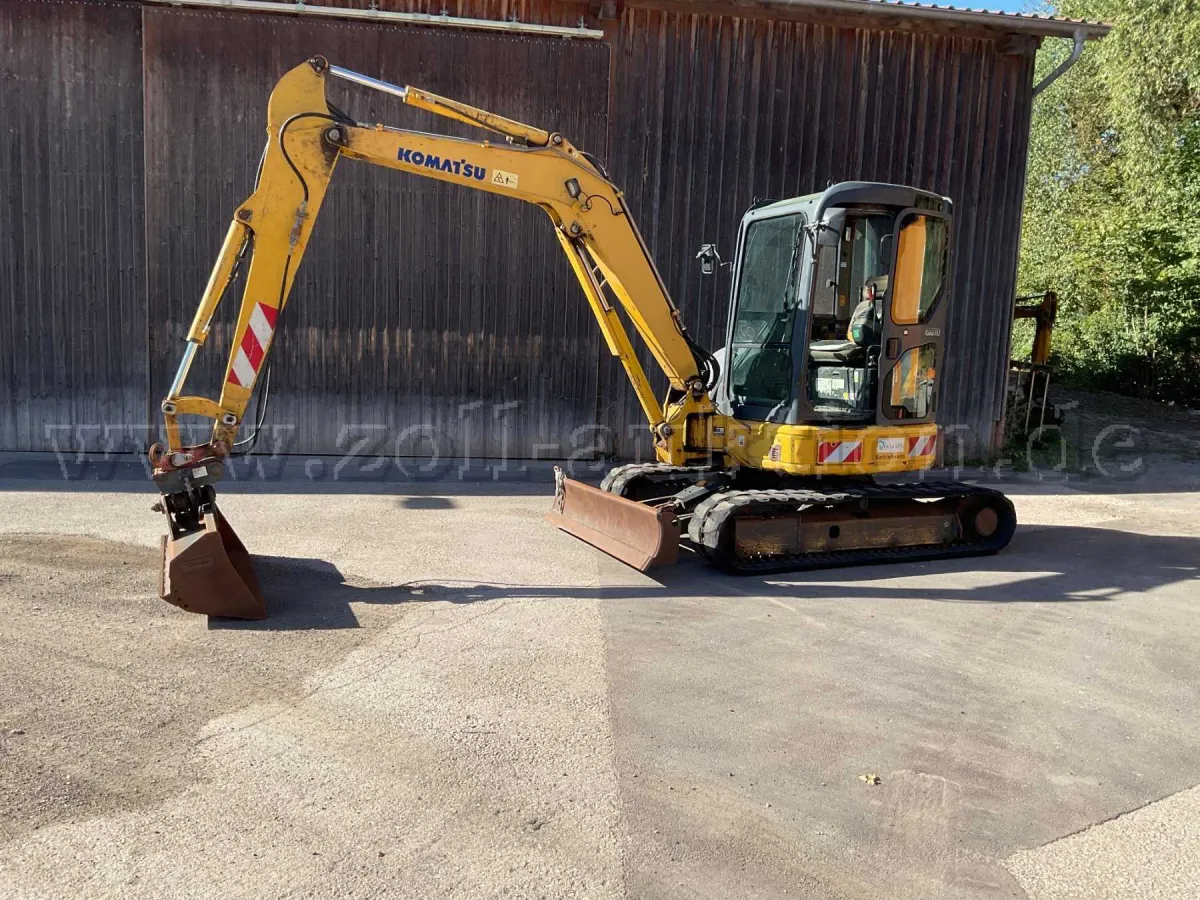 1 Bagger Komatsu PC50 MR-2 (5 Tonnen)