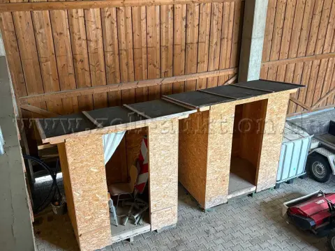 2 gatehouses made of OSB, incl. transport pallets - used