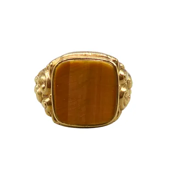 Tijgeroog en 333 geelgouden ring.