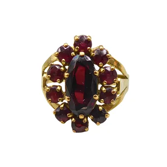 333 gouden ring bezet met granaten