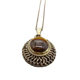 925 zilveren ketting met zilveren hanger bezet met een tijgeroog.