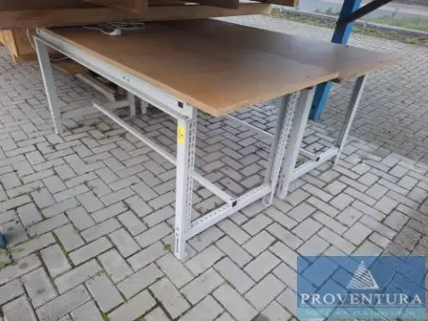 Tables de travail env. 160x80 cm réglables en hauteur, 2 pièces