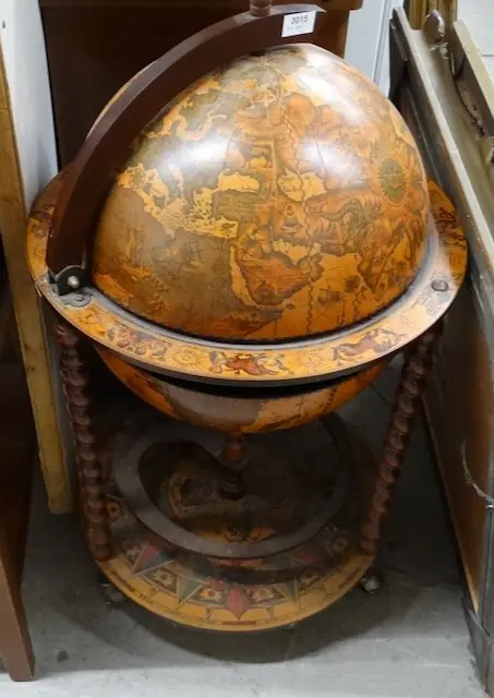 1 globe table/bar