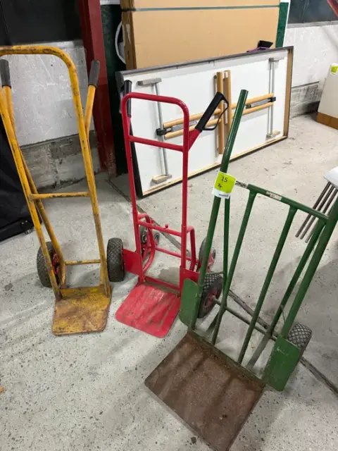 3 chariots de manutention
