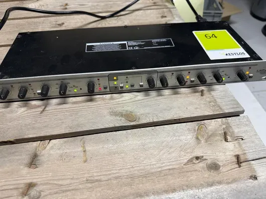 Omnitronic LXO-230