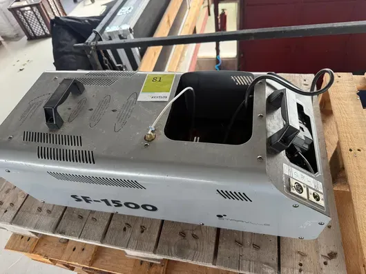 Wytwornica dymu Stairville SF-1500