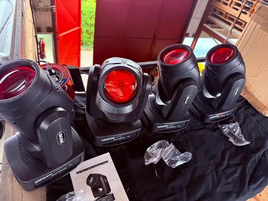 4x głowice ruchome LED / Moving Lights