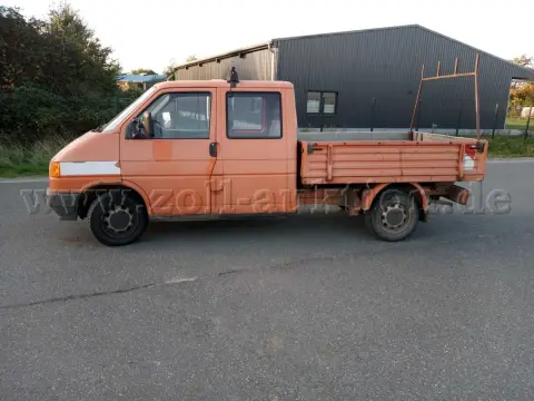 1 VW T4 pick-up met dubbele cabine – klusvoertuig