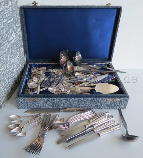 127 Teile Besteck 100er: 1304 g, 800er: 433 g Silber sowie Nika 100