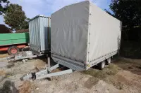 1 двухосный прицеп (бортовой с тентом), марка Saris - Stedele