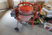 1 míchačka na beton značky Atika