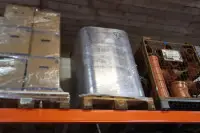1 paleta z różnymi rolkami włókniny ochronnej