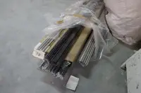 1 paleta z różnymi profilami do płytek