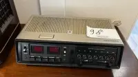 1 Grundig Sono Clock 250 clock radio