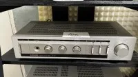 1 Pioneer SA-301 amplifier