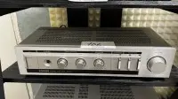 1 Pioneer SA-301 amplifier