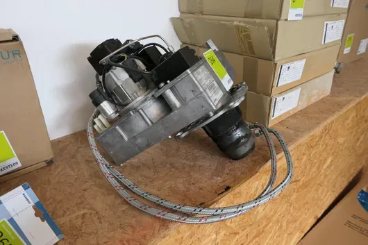 Olejový ventilátorový hořák VIESSMANN s předehřevem oleje