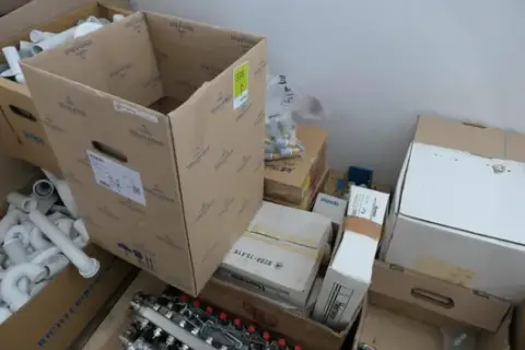 Lot of radiator accessories