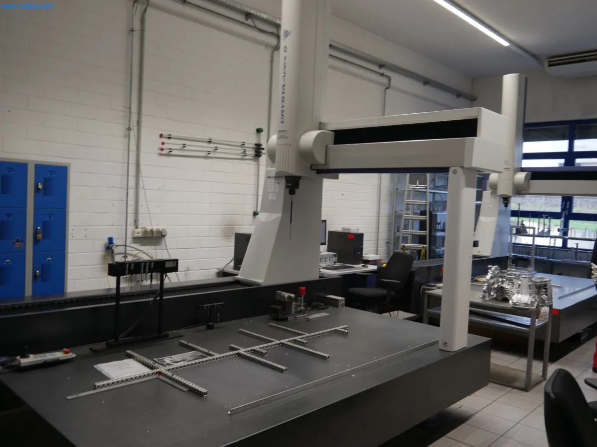 3D-coördinatenmeetmachine Mitutoyo Crysta-Apex S122010-B
