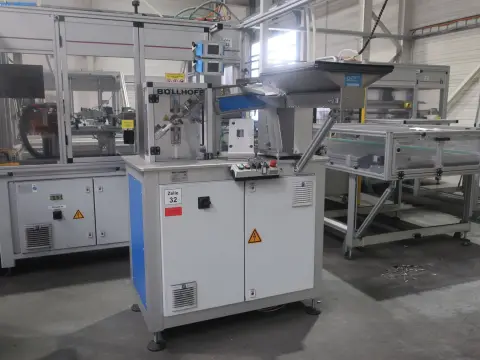 Automate d'alimentation de petites pièces (cellule 32) Böllhoff MVBF22