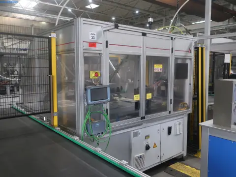 Station de montage (cellule 33) Henkel + Roth petit cadre