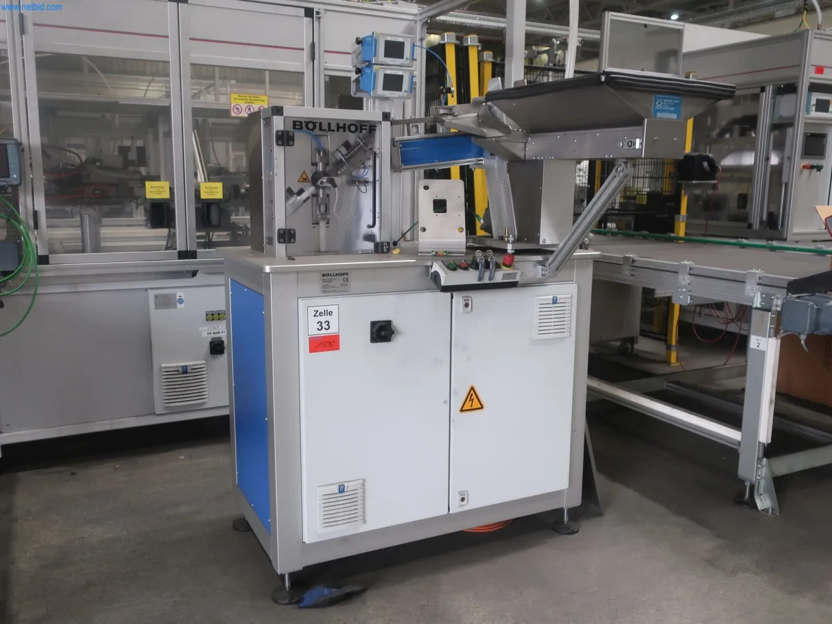 Automate d'alimentation de petites pièces (cellule 33) Böllhoff MVBF22