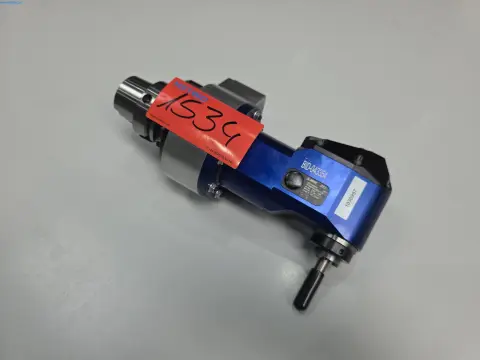 Outil/unité angulaire 90° HSK-A63 entraîné Benz