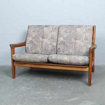 GEORG THAMS. für A/S VEJEN Polstermøbelfabrik. Sofa / Zweisitzer, Teak, Dänemark, 1960er Jahre.