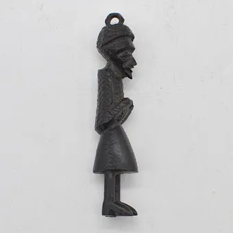 AFRIKANISCHER ANHÄNGER, MÄNNLICHE FIGUR, EBENHOLZ, HANDGESCHNITZT, 20. JAHRHUNDERT.