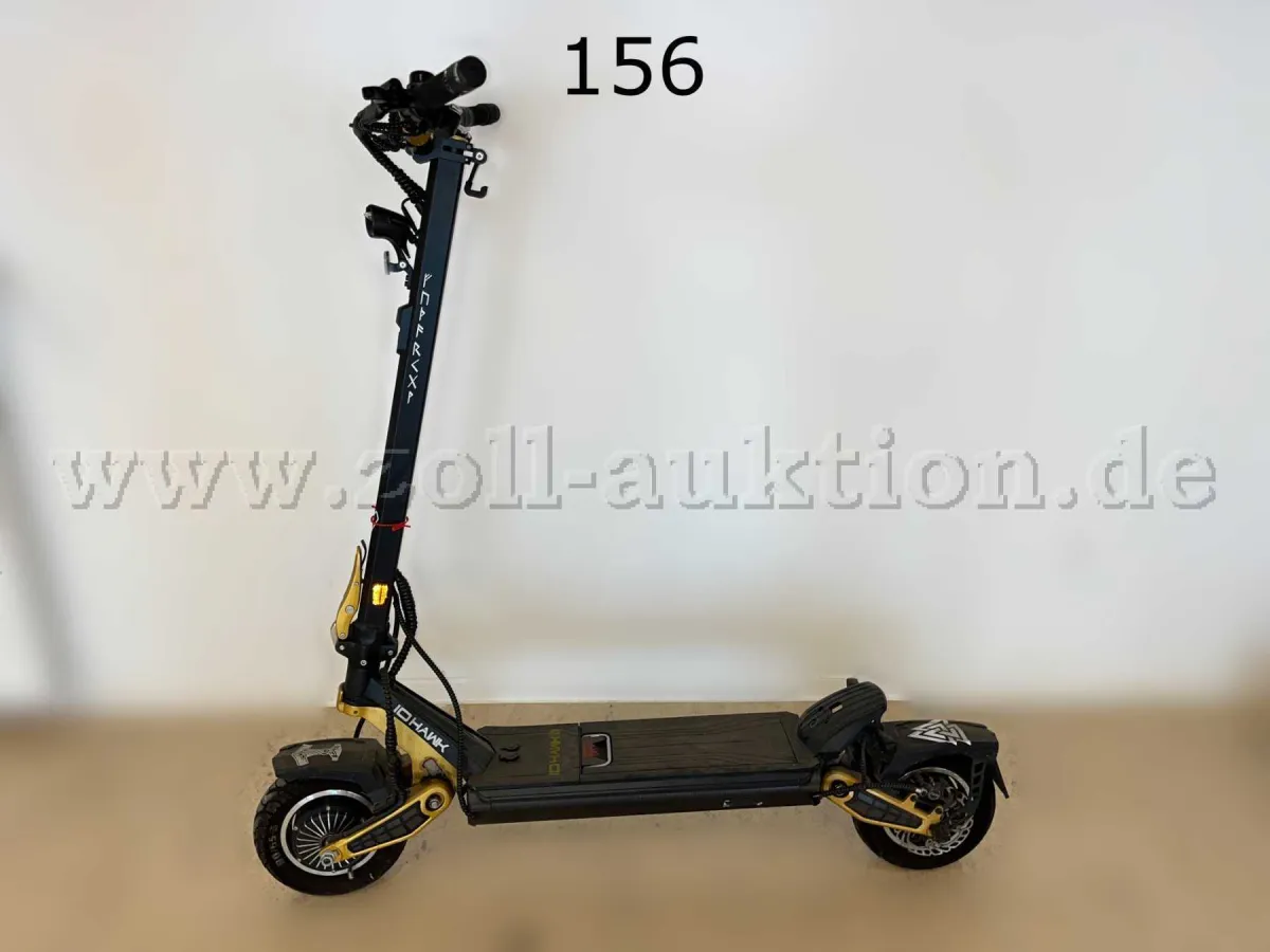 1 E-Scooter von IO Hawk "Phoenix"