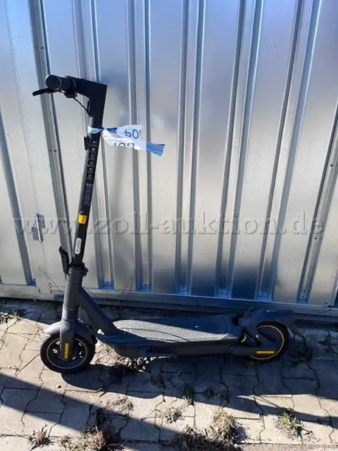 1 e-scooter NINEBOT MAX G2 D powered by Segway, 10 inch