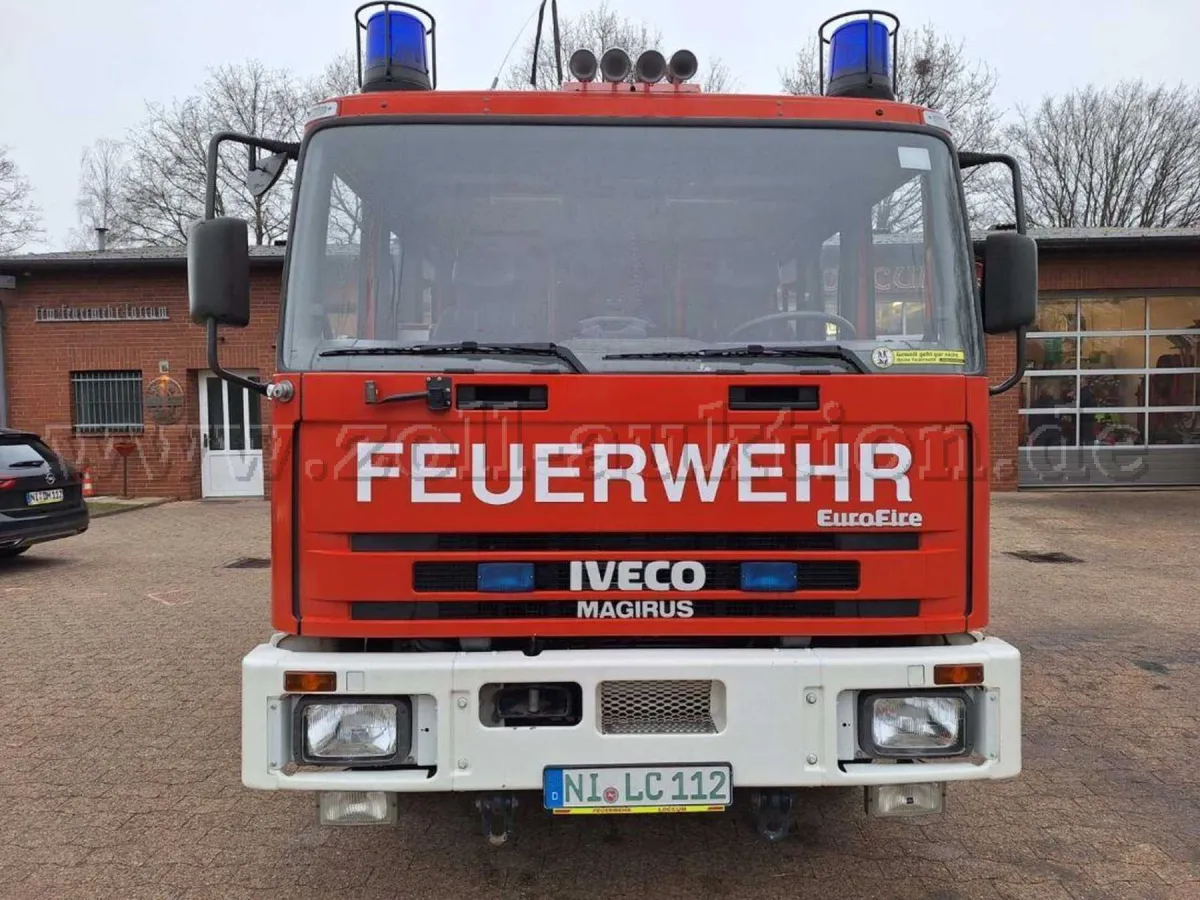 1 пожарный автомобиль LF8 Iveco Euro Fire