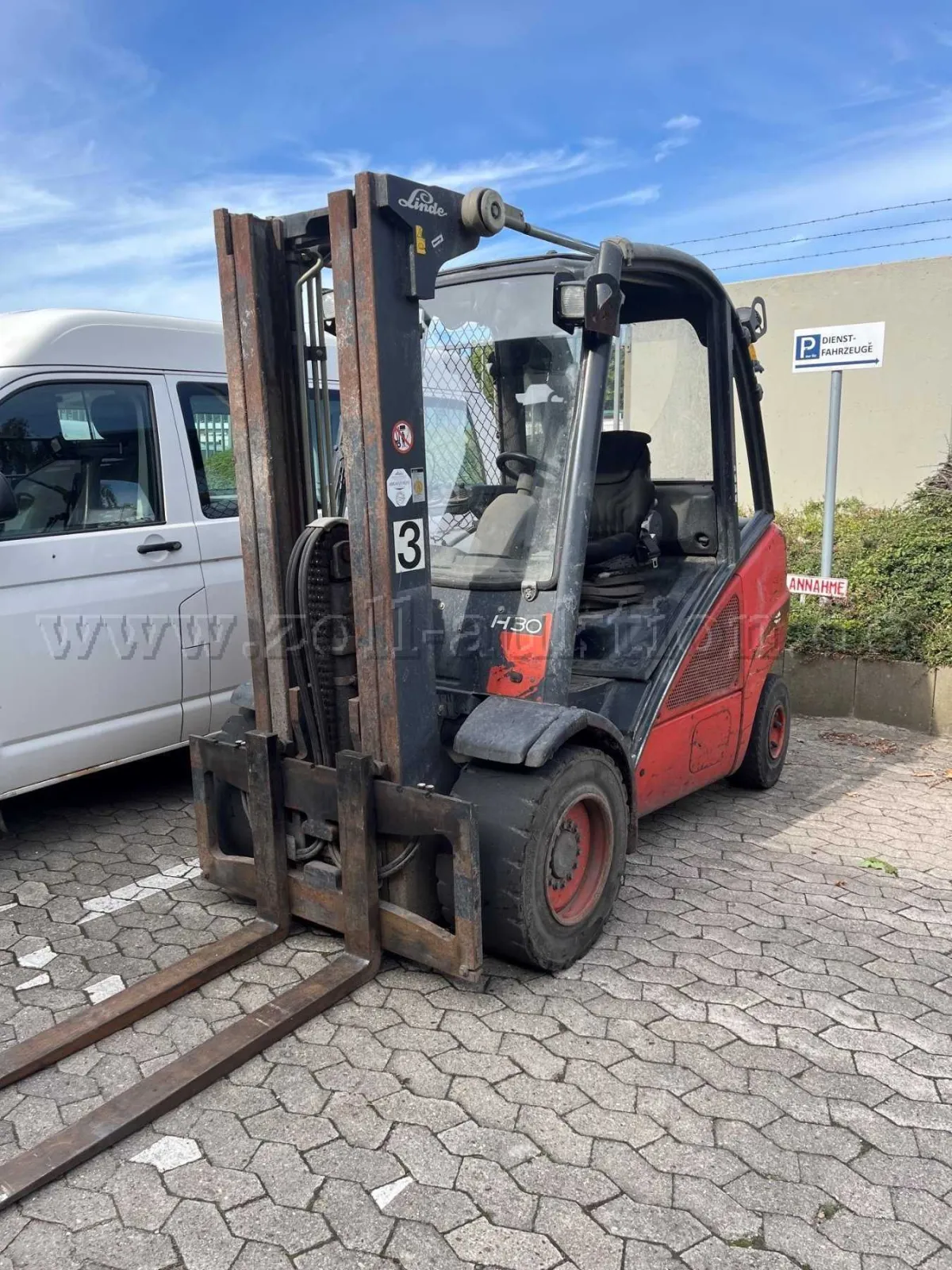 1 Linde H 30/D forklift