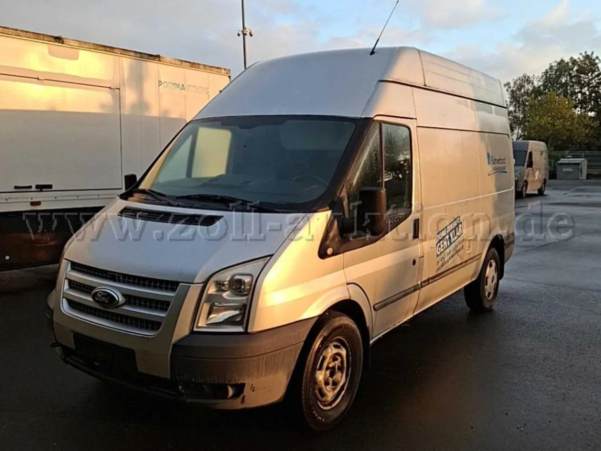1 Ford Transit skříňová dodávka nepojízdná