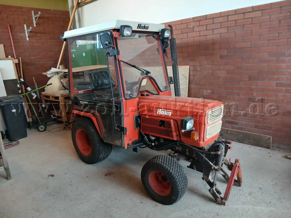 1 municipal tractor Hakotrac 2250 DA, gearbox damage!