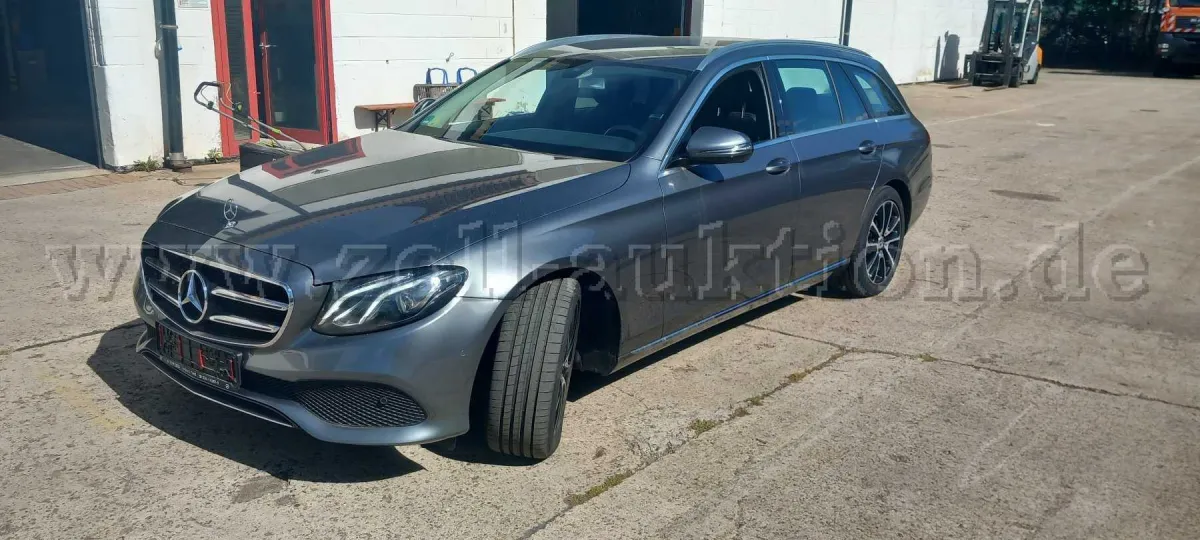 1 Mercedes Benz E-Class Estate E 220 d