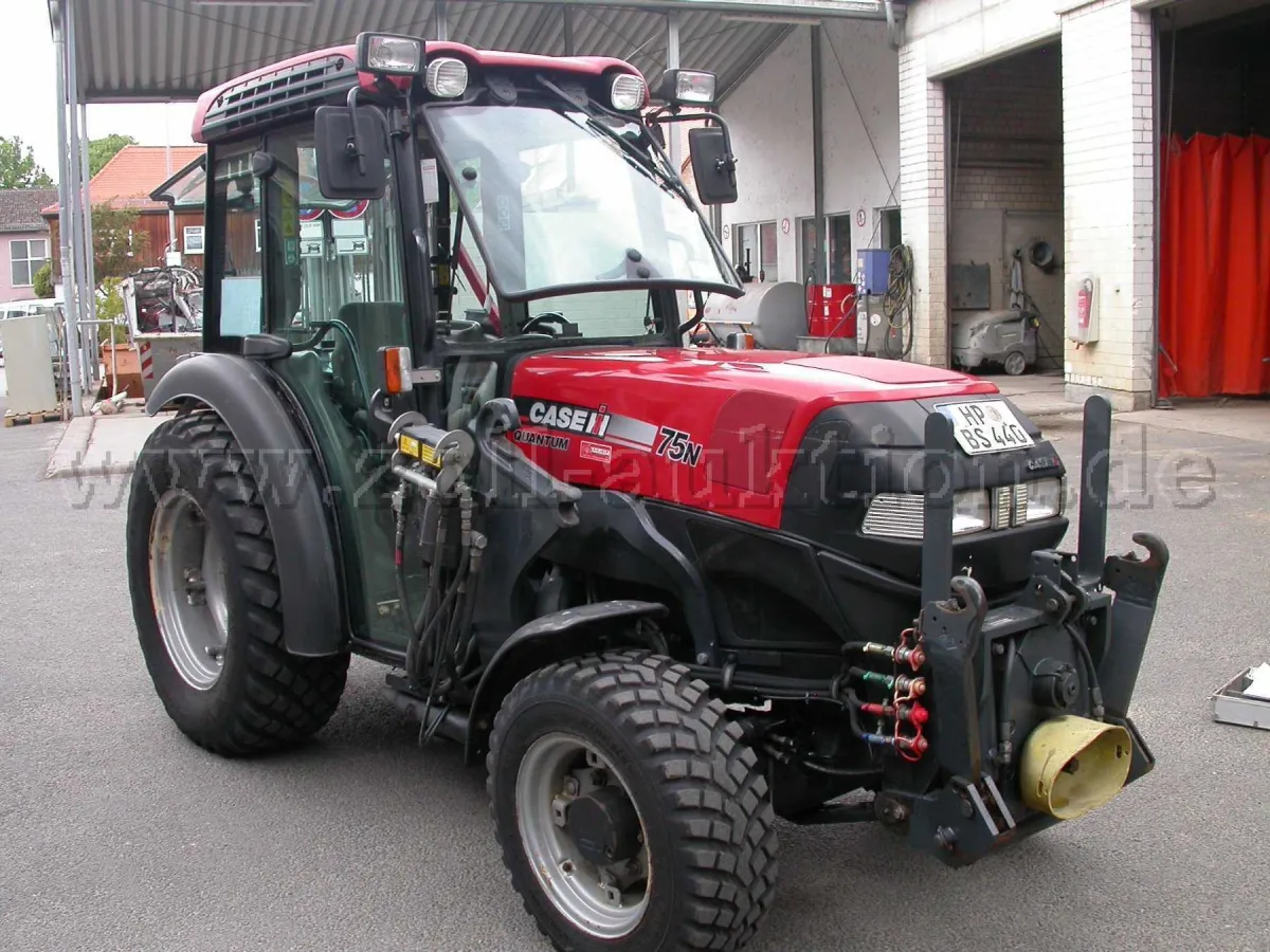 1 трактор CASE IH Quantum 75N