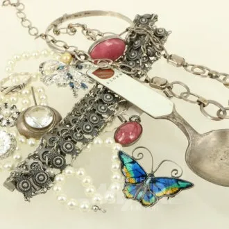 Partij zilveren sieraden