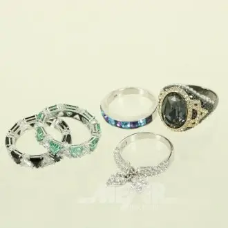 5 Swarovski ringen